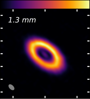 The secrets of dust grains unveiled in a triple-star system